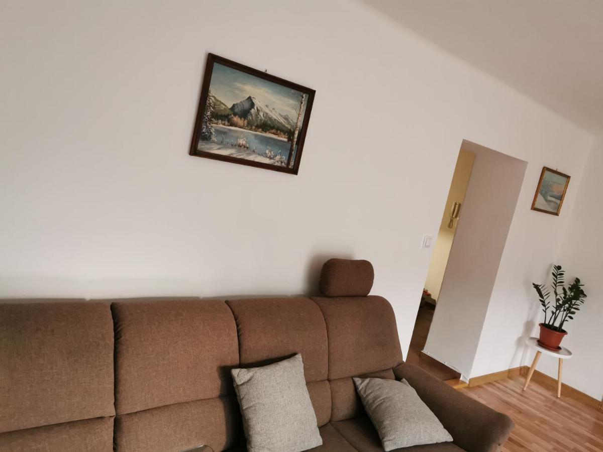 Old Town Home Липтовски-Микулаш Экстерьер фото